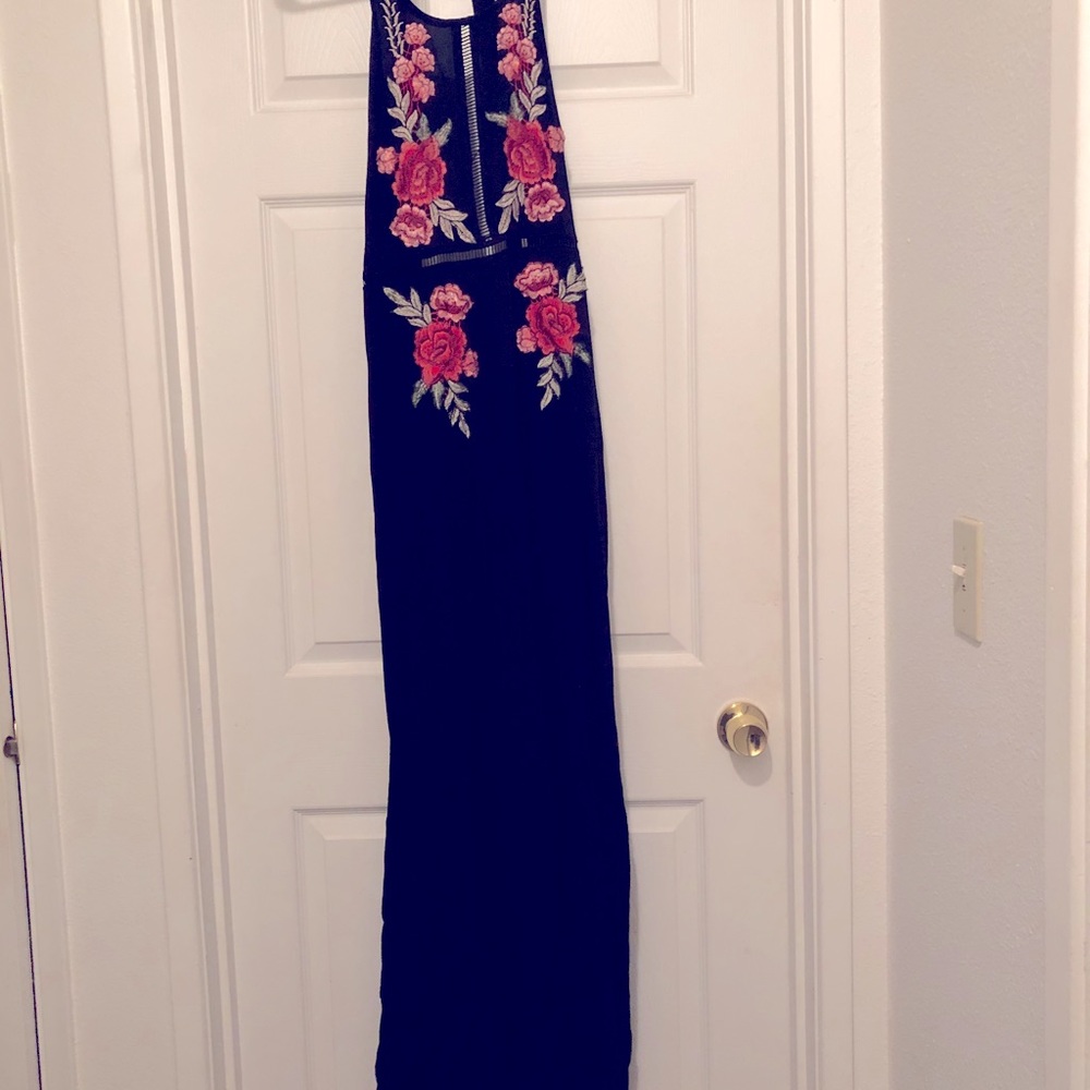 Lulu Mari Backless maxi dress